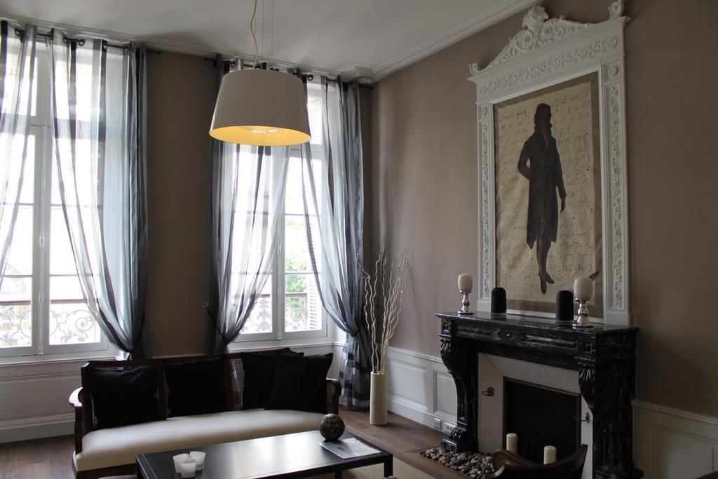 Maison Charles Maurice Chalais  Room photo